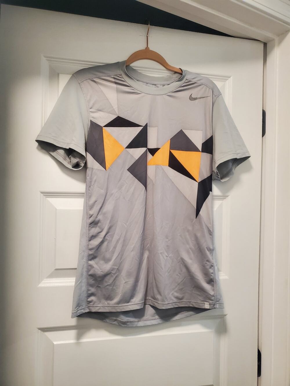 Men's Nike Dri Fit Shirt. A19